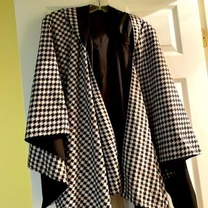 Houndstooth raincoat  poncho new